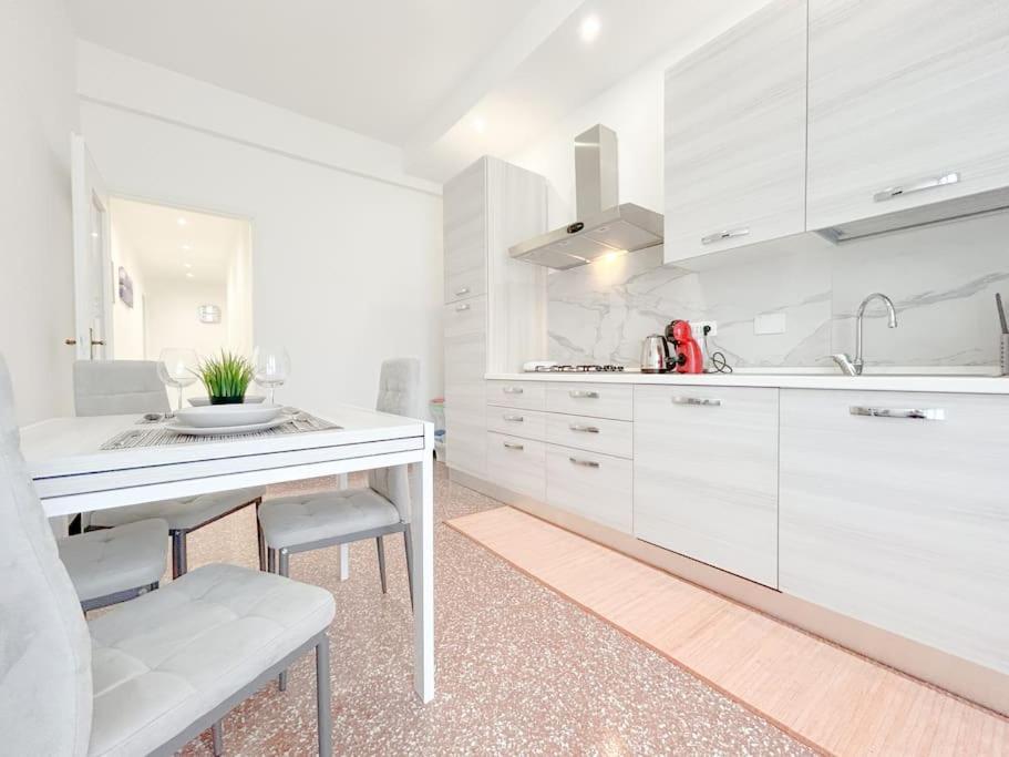 Elegant Apartment - Wifi - Smart Tv - Netflix Genoa Exterior photo